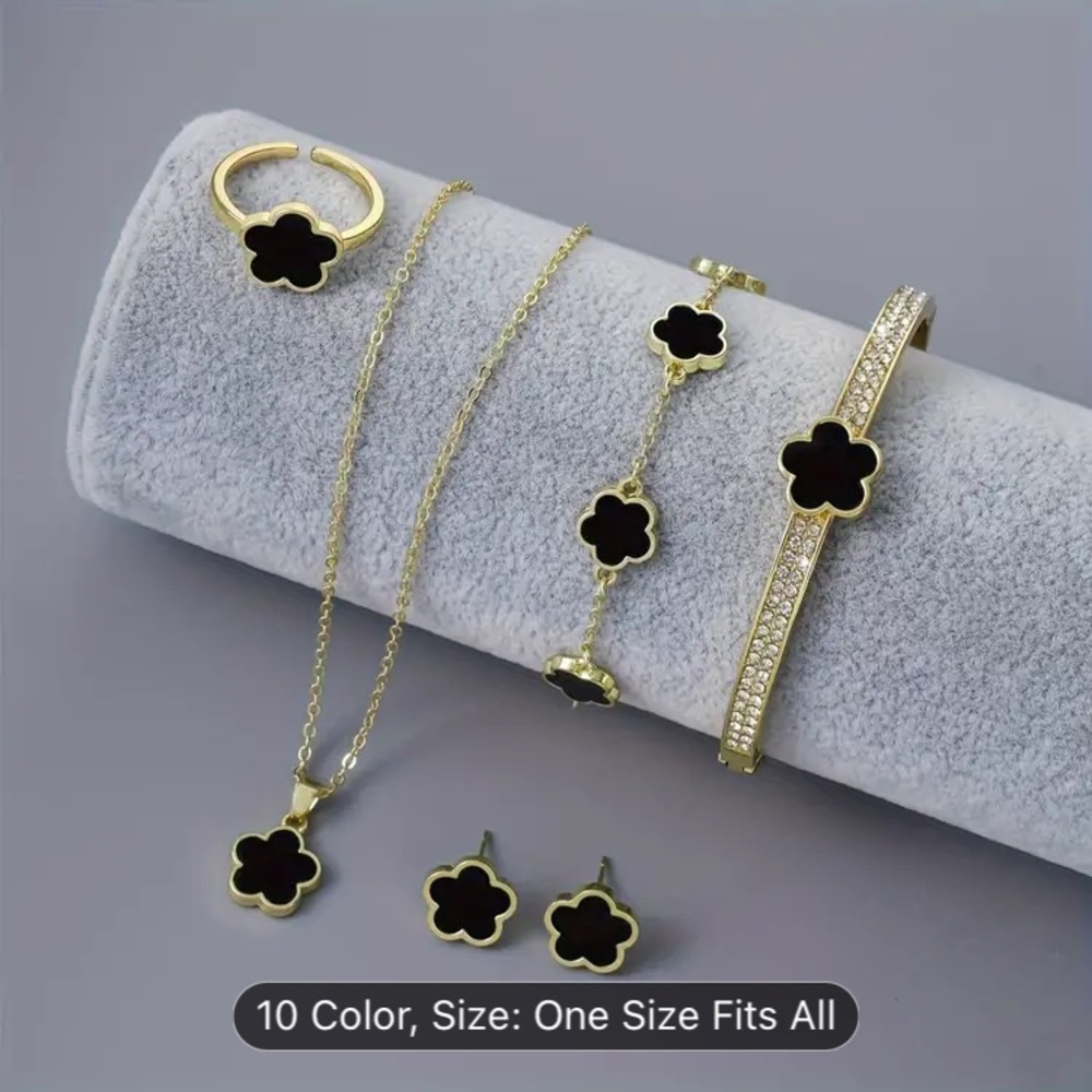 * NWT* Classy and Cute Necklace, Earrings And Ring with A Bangle.👌